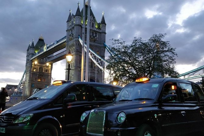 Private 2-Hour Night Tour of London in an Iconic Black Cab - Tower of London at Night: Floodlit Views Without the Full Inside Plan