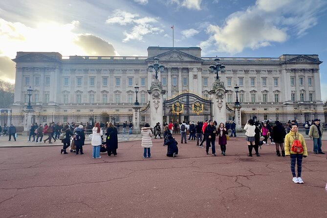 Private 3-Hour London Tour with Pickup – Explore Iconic Landmarks - Downing Street: A Quick Look at UK Power