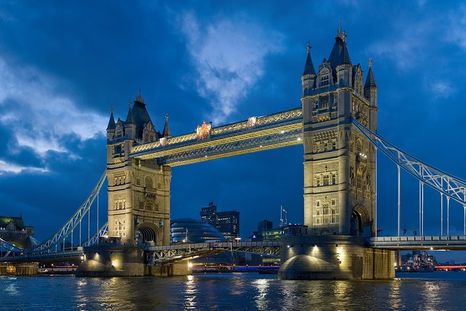 Private 8-hour Tour of London: Private driver & licensed guide w/ Hotel Pick Up - Tower of London: Beefeaters, 1,000 years, and a guided reset for your brain