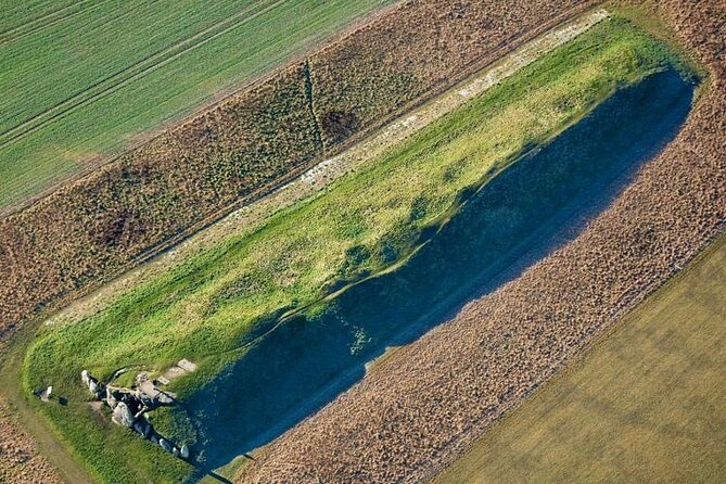 Private Archaeologist Guided Tour Stonehenge, Salisbury & Avebury - Alton Barnes White Horse: A Short Stop That Helps You Read Wiltshire