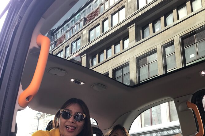 Private Beatles and London Rock Tour in Electric Taxi - Savile Row and the secret-club escape story