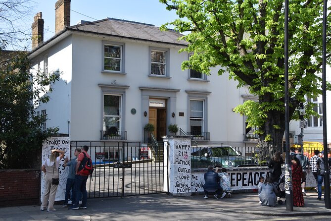 Private Beatles Taxi Tour of London - Wimpole Street, Marylebone, and wedding-photo drama