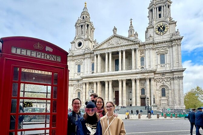 Private Big Sights Taxi Tour of London - Trafalgar Square, Piccadilly Circus, and Leicester Square: fast West End hits
