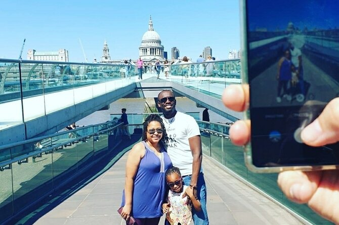 Private Black Cab Tour of London's Iconic Landmarks - Royal palace views: the stop that sets the tone