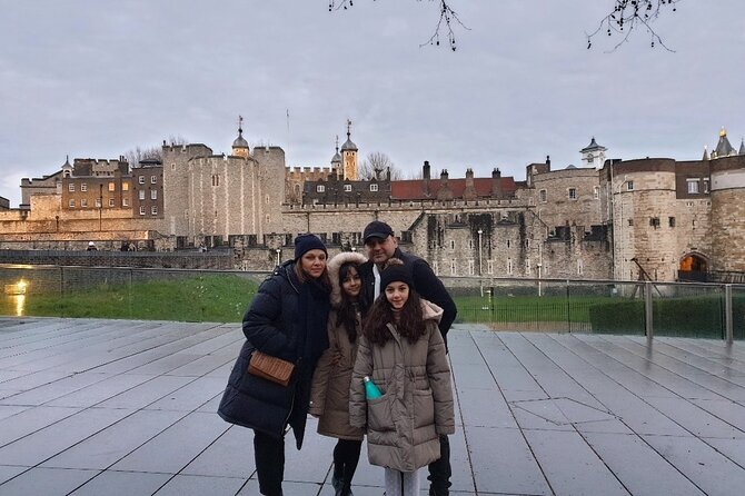 Private Black Cab Tour of London's Iconic Landmarks - Westminster Abbey pass-by: the 1,000 years you can feel