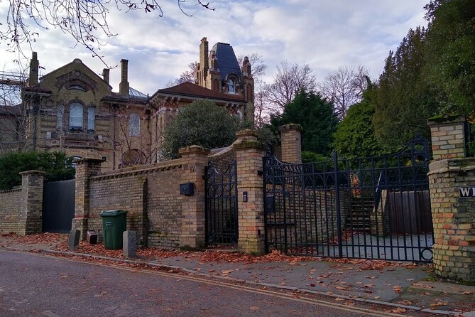 Private Celebrity Houses Tour of London - Hampstead Celebrity Houses in a 2-Hour Walking Plan