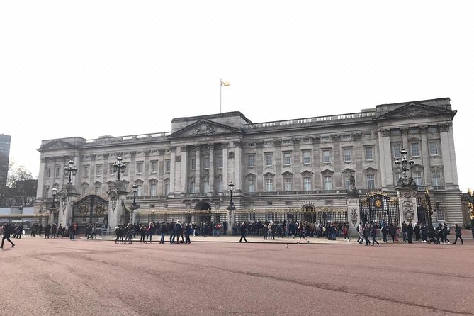 Private Chauffeur at your Disposal in London - Why a private chauffeur matters in London (more than you think)