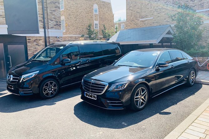 Private Chauffeur Transfer from Heathrow Airport(LHR) to London - Onboard Comfort: WiFi, Water, and the Little Things That Help