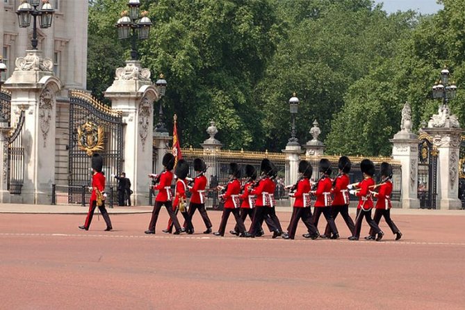 Private Chauffeured Luxury Range Rover at Your Disposal in London Full Day - Who this London Range Rover day is best for
