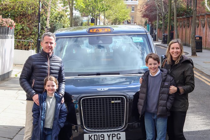 Private Classic London Taxi Tour - Grosvenor Square and Duke of Wellington: statues, neighborhoods, and quick walks