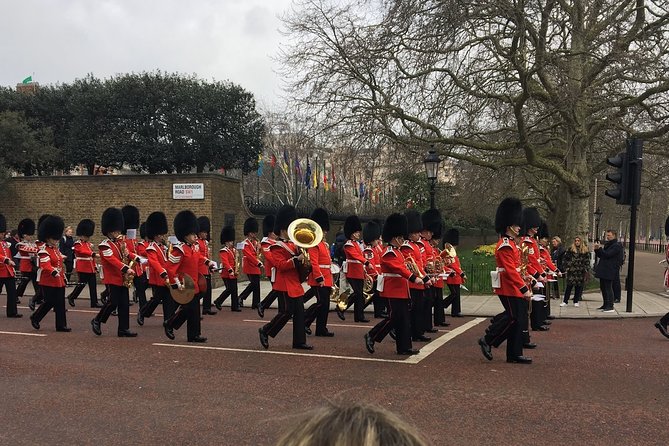 Private Custom Walking Tour: Half Day Sightseeing Tour of London - St Paul’s Cathedral to Trafalgar Square: London’s Scale in Two Stops
