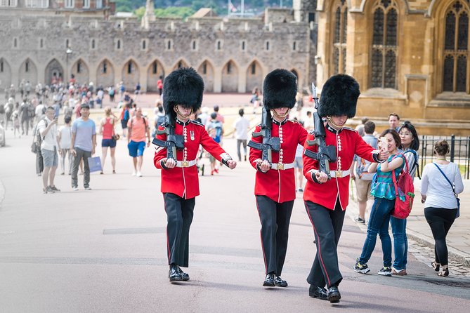 Private Day Tour to Bath and Windsor Castle - Bath Panoramic Tour: Getting Your Bearings Before You Go In