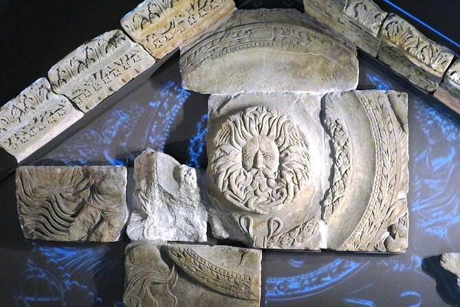 Private Day Tour to Stonehenge, Bath and The Cotswolds - Bath’s Roman Baths and Bath Abbey: Roman ruins plus elegant city blocks