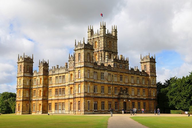 Private Downton Abbey Tour, including Bampton, Cogges Farm, and Highclere - Key highlights worth your attention
