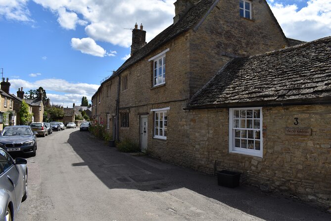 Private Downton Abbey Tour, including Bampton, Cogges Farm, and Highclere - Who this tour suits best (and who should think twice)