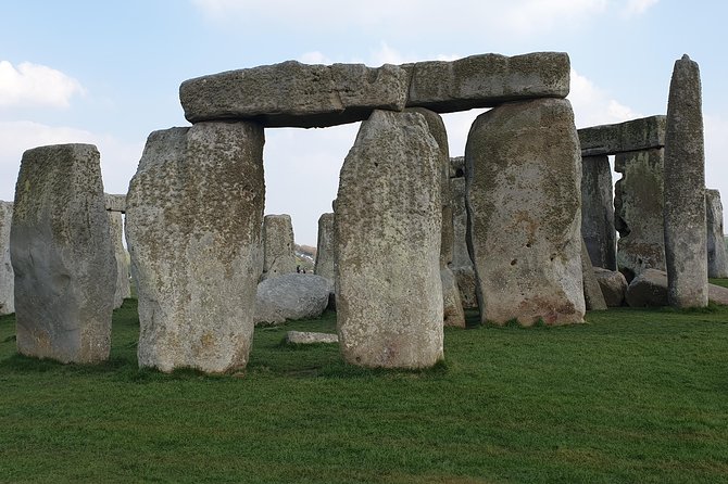 Private driver guided tours Windsor castle Stonehenge - Woodhenge: the short stop that helps Stonehenge make sense