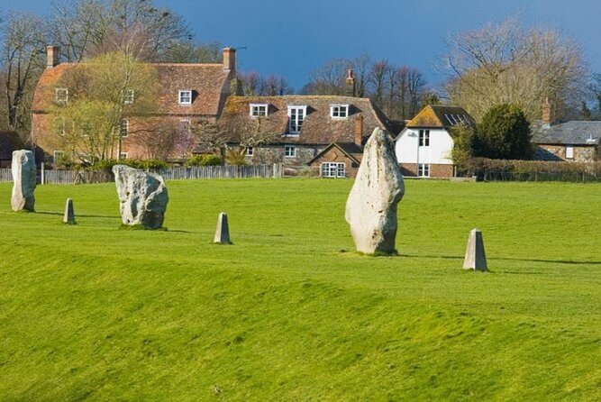 Private Driver Tours Avebury.Stonehenge.Salisbury. - How the private format helps when weather and pacing get weird