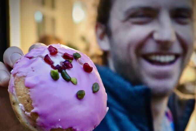 Private East End Food Tour: 7 Tastings with Bagels & Fish & Chips - Stop 1: 141 Brick Lane and the street-art lesson