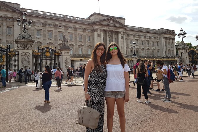 Private Full-Day London Tour by Foot & Public Transport - Ending Big: Tower Bridge and the Tower of London Exterior Tour