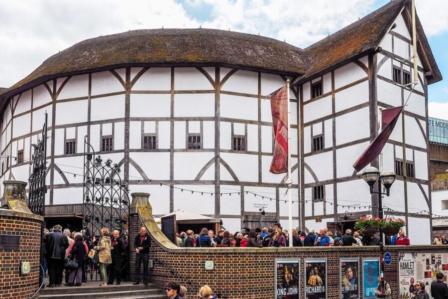 Private Full Day Tour – Fast Track Tower of London and Lunch - Leadenhall Market and Lloyd’s: Harry Potter link meets modern offices
