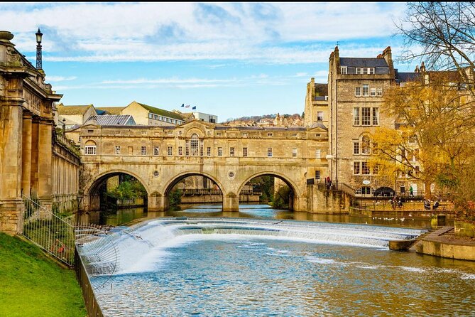 Private Full-Day Tour: London to Cotswolds, Bath & Stonehenge - Bourton-on-the-Water and the Cotswolds Drive-Through: Seeing More Without Overplanning