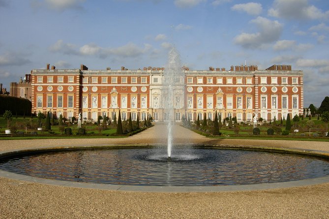 Private Full Day tour of Windsor castle and Hampton court palace from London - Should you book this Windsor and Hampton Court private day?