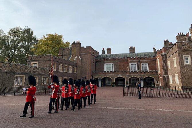 Private Guided Tour of London Landmarks - English or Italian - Key points that make this tour worth your time