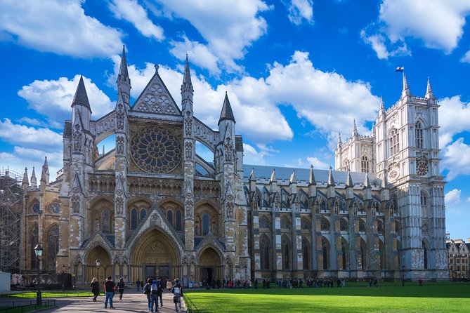 Private Guided Tour of Royal London - Westminster Abbey, Downing Street, and the King’s Execution Site