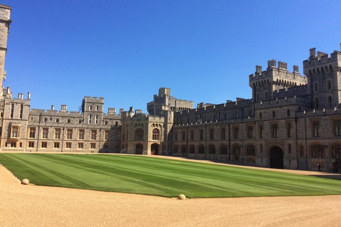 Private Half-Day Windsor Castle, Park and Old Town Tour from London - Windsor Old Town Walk: Shops, Pubs, and a Stunning Train Station
