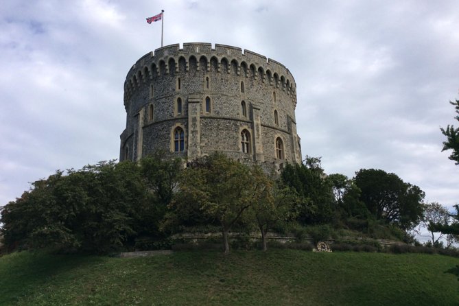 Private Half-Day Windsor Castle, Park and Old Town Tour from London - Private Transport and Hotel Pickup Without London Stress