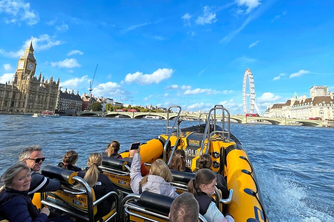 PRIVATE HIRE 45 min Speedboat Tour - Embankment/Westminster Pier - High-speed thrills and wave spray: safety gear and comfort basics