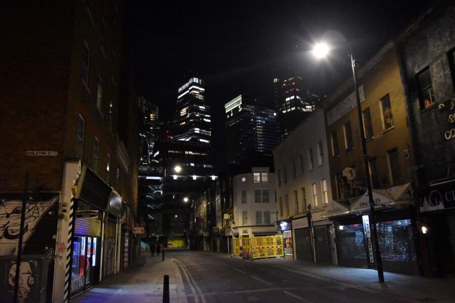 Private Jack The Ripper Tour of London - Weather, comfort, and small rules that matter