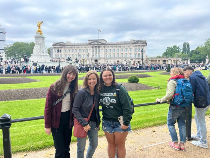 Private London Big Sights Taxi Tour - Timing matters for Buckingham: the 09:30 Changing the Guard option