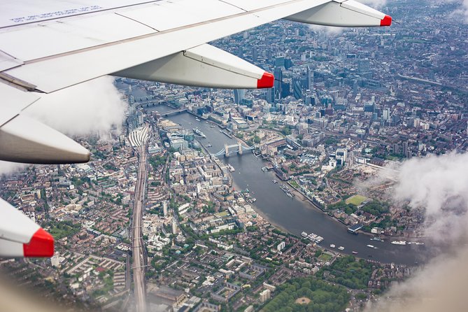Private London Departure Transfer - Hotel / Accommodation to Airport - Getting Picked Up: Concierge Desks, Waiting Time, and Pickup Precision