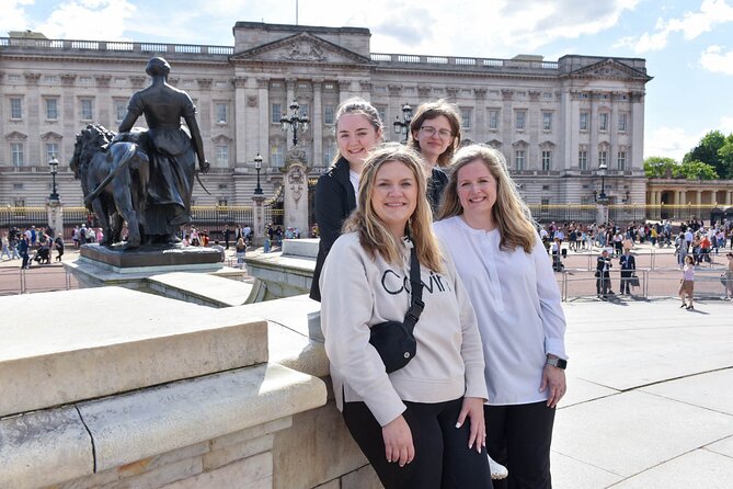 Private London Photoshoot - Choosing iconic London landmarks without the chaos