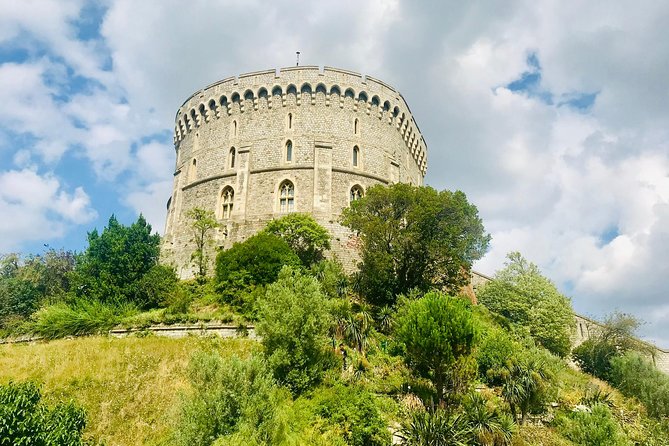 Private London Taxi Royal Windsor and Runnymede Tour - Private taxi logistics that actually save your day