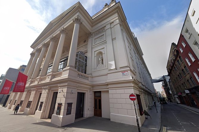 Private London West End Theatre Walking Tour - The private guide factor: questions, back alleys, and real street context