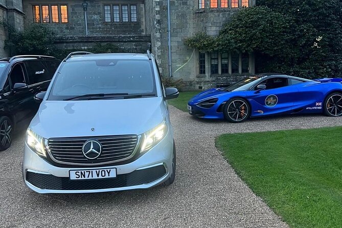 Private Luxury airport transfer - London Airport Meet-and-Greet: Finding Your Chauffeur Quickly