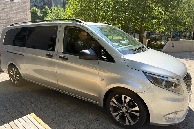 Private Mercedes Vito Transfer Heathrow Airport Central London - Hotel pickup in Central London: ready at reception (with a timing buffer)