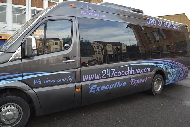 Private Minibus Transfer: Luton Airport to Central London - Meeting your driver at Luton: where the bus actually waits