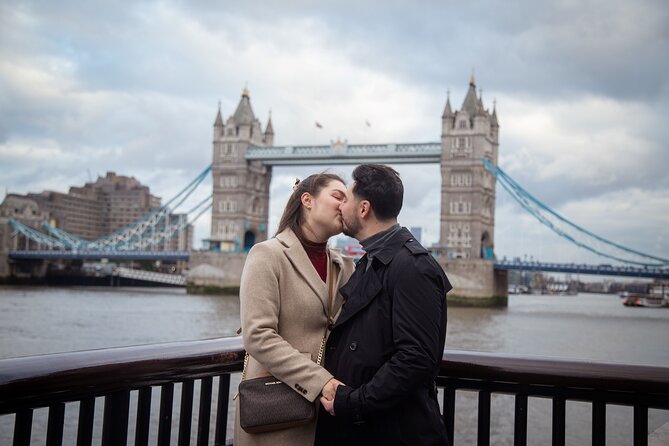 Private Professional Photoshoot Outside Tower Bridge in London - Meeting at Tower Bridge Rd: Making It Smooth in Real Life