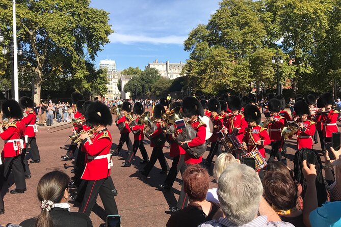 Private Royal London Taxi Tour with The Changing of the Guards - Horse Guards Parade: Another Hourly Guard Changeover