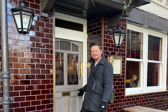 Private Ted Lasso Filming Locations Tour - Stop 4: The Prince’s Head pub for drinks and Dart’s-match vibes