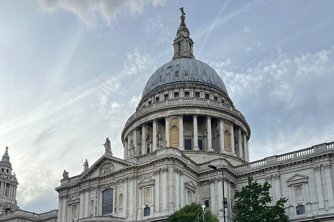 Private Tour: Best of London in a day! in Spanish. - Stop 1: St. James’s Palace and the Changing of the Guard (when it’s on)