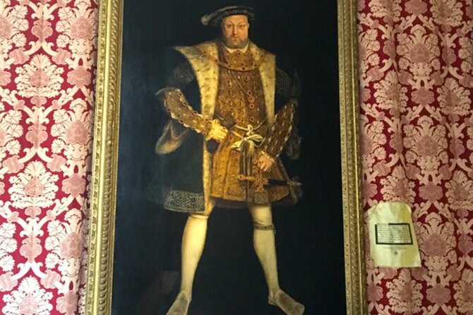 Private Tour: Hampton Court Palace Day Trip from London - How the guide experience shapes the day (Jade stands out)