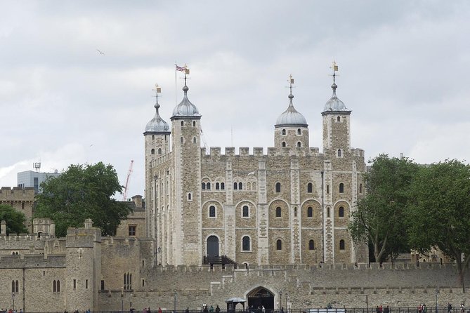 Private Tour London Highlights, entries Westminster Abbey, The Tower of London - Buckingham Palace and St James’s Park: pageantry, but flexible