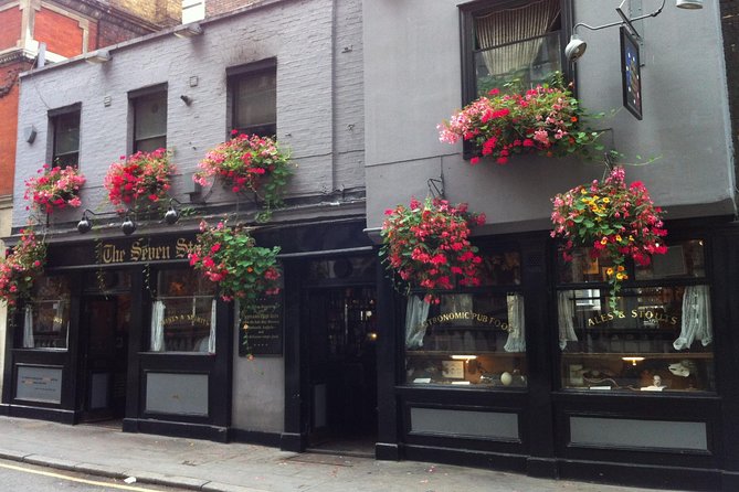 Private Tour of London's Historic Pubs - Fleet Street stop: historic street energy without the rush