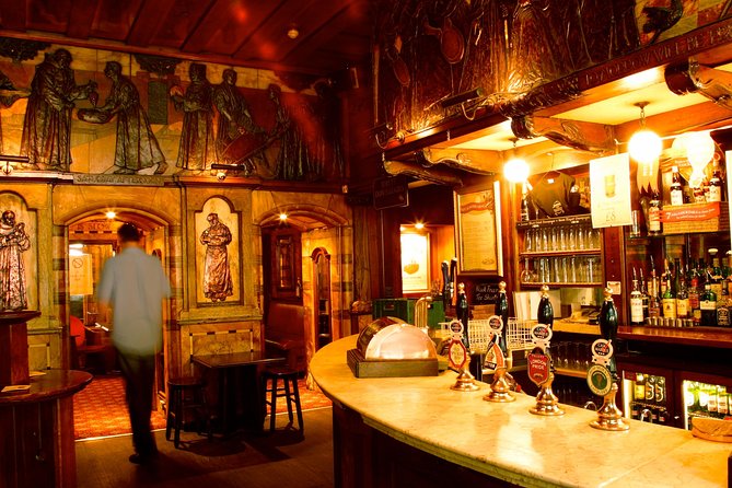 Private Tour of London's Historic Pubs - Four historic pubs and four chances to taste well