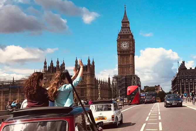 Private Tour of London's Landmarks in a Classic Car - Stop 3: London’s historic centre in a single quick sweep