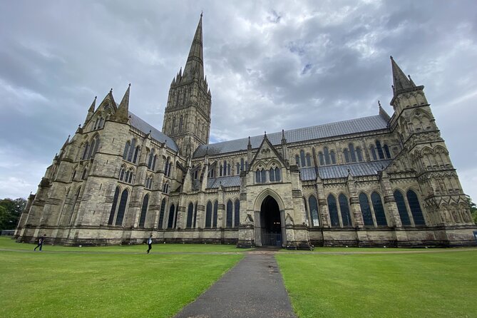 Private Tour of Stonehenge and Salisbury Cathedral - Pickup, timing, and comfort details that actually matter